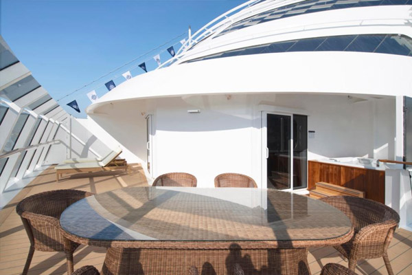 Сьют Royal Yacht Club (YC3). Около 56 м2 (плюс балкон 30 м2).